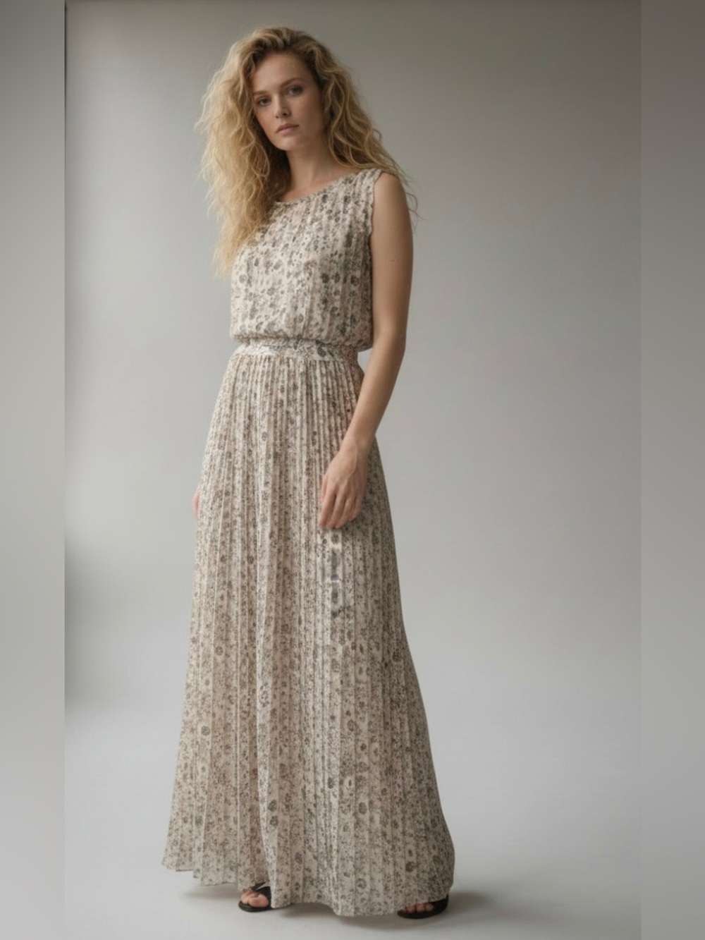 LC Lauren Conrad Floral Pleated Gray Maxi Dress